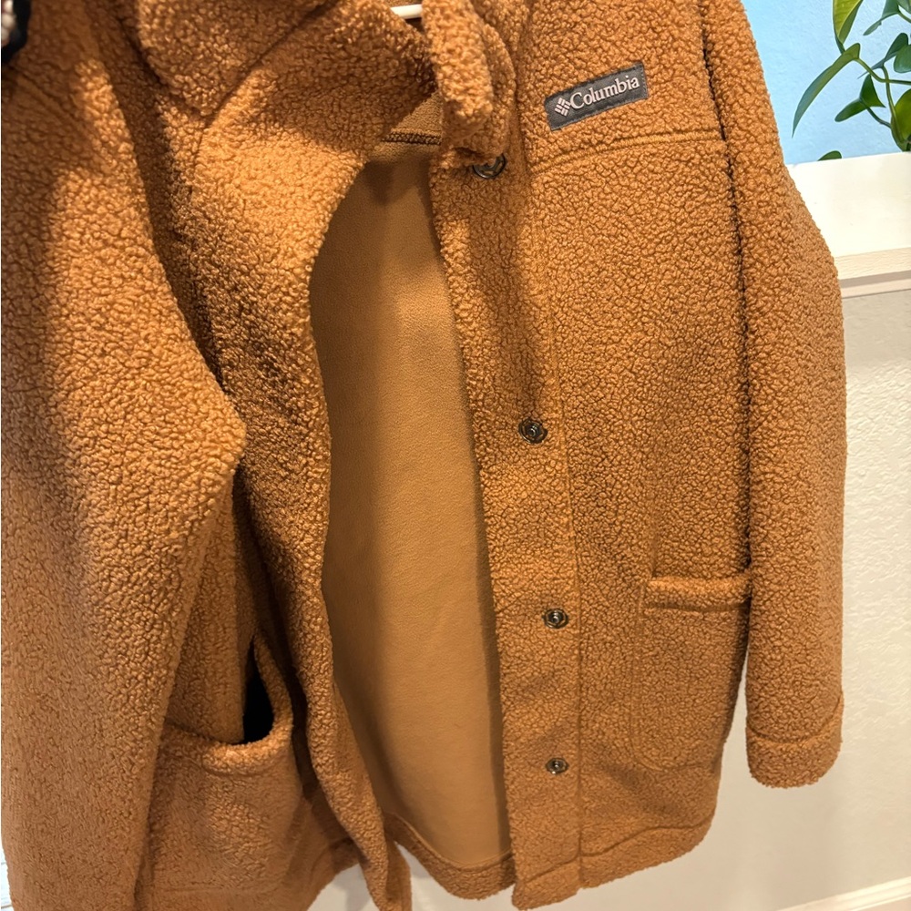 ❌SOLD❌Columbia Tan Fleece Jacket